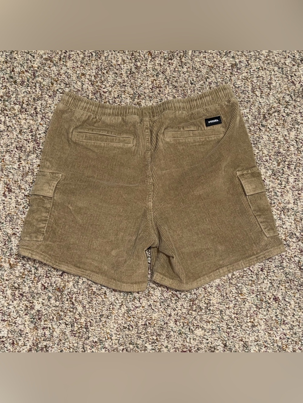 Women's size medium Corduroy Cargo Shorts in Olive Tan